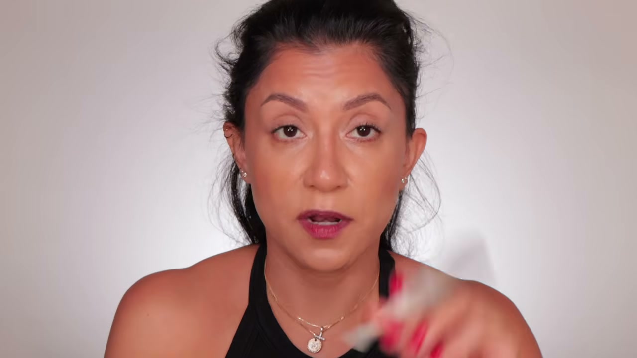 @magdalinejanet reviewing Kosas Blush at 15:43 in a YouTube Shorts video