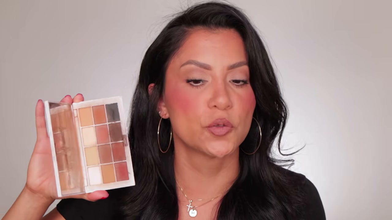 @magdalinejanet reviewing MAKEUP BY MARIO Master Mattes Palette at 02:07 in a YouTube Shorts video