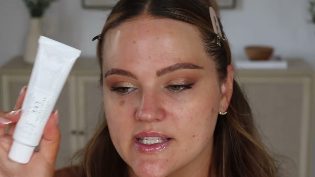 @makeupbycheryl reviewing Dr. Althea 345 Relief Cream at 08:03 in a YouTube Shorts video