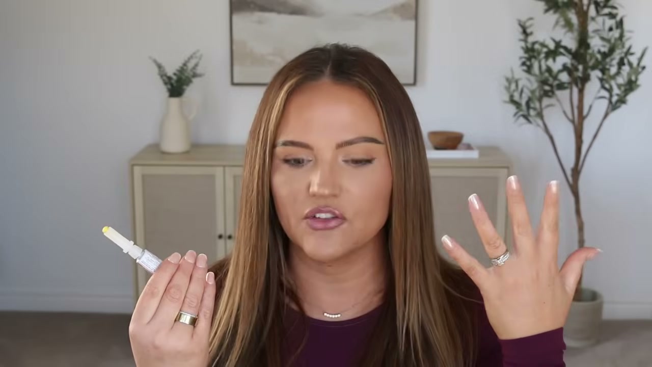 @makeupbycheryl reviewing Glamnetic Nails at 16:50 in a YouTube Shorts video