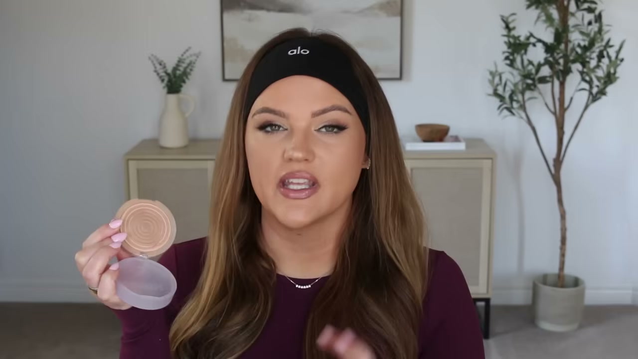 @makeupbycheryl reviewing Kosas Cloud Set Baked Setting & Smoothing Talc-Free Vegan Powder at 01:13 in a YouTube Shorts video