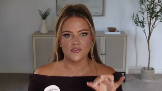 Real Flawless Feather Matte Powder Foundation