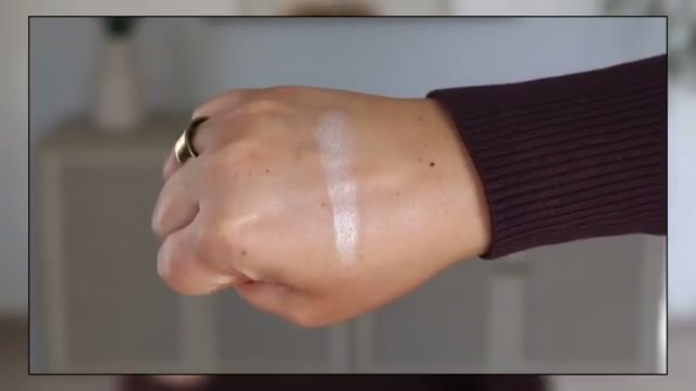 @makeupbycheryl reviewing NYX Buttermelt Highlighter at 18:29 in a YouTube Shorts video