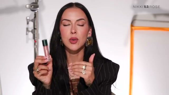 @makeupbynikkilarose reviewing Ciele blush & PROTECT SPF 50+ at 03:06 in a YouTube Shorts video