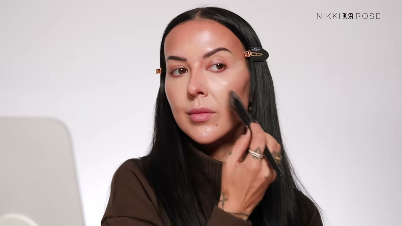 Double Wear Stay-in-Place 24-Hour Concealer