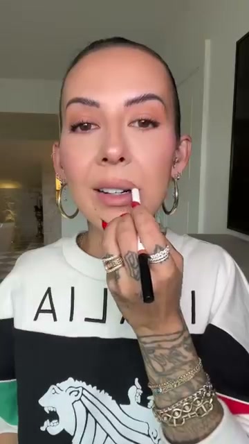Ultra Suede® Sculpting Lip Pencil