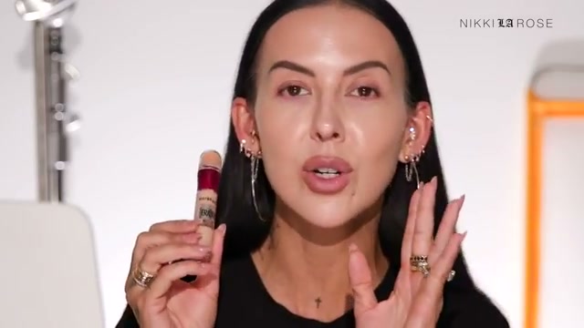 Instant Age Rewind Eraser Multi-Use Concealer