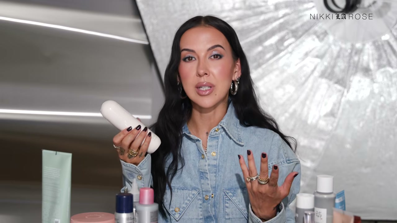 @makeupbynikkilarose reviewing Rhode Glazing Mist at 17:32 in a YouTube Shorts video
