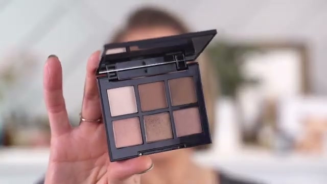 The Contour Eyeshadow Palette