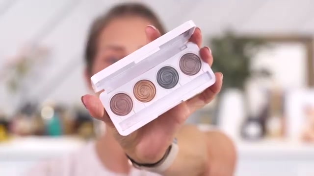 @mandydavismua reviewing RMS Beauty Eyeshadow Quad at 13:59 in a YouTube Shorts video