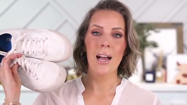 @mandydavismua reviewing Vessi Weekender Shoes at 14:55 in a YouTube Shorts video