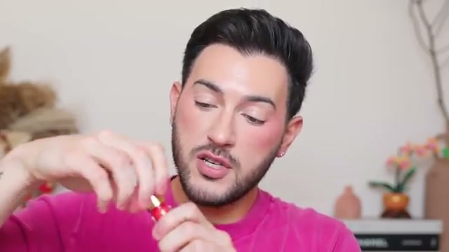 @mannymua733 reviewing Amora Rare Blush Dupe at 09:00 in a YouTube Shorts video