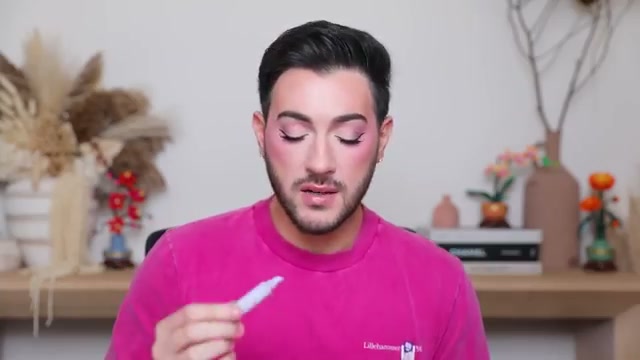 @mannymua733 reviewing Halei Lip Filter at 11:23 in a YouTube Shorts video