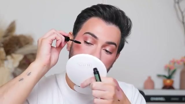 @mannymua733 reviewing La Merceille Waterproof Extreme Lashness Volumizing Mascara at 15:19 in a YouTube Shorts video