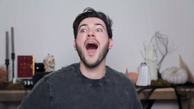 @mannymua733 reviewing Scent Accent Solar Flare Body Butter at 05:44 in a YouTube Shorts video