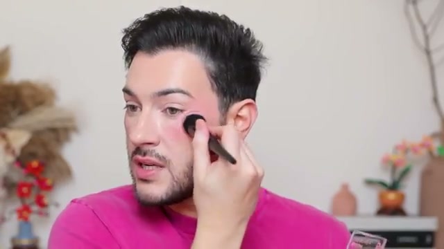@mannymua733 reviewing Sunset Blush at 08:32 in a YouTube Shorts video