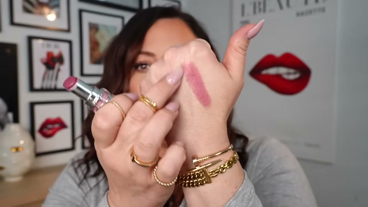 LoveShine High Shine Caring Lipstick