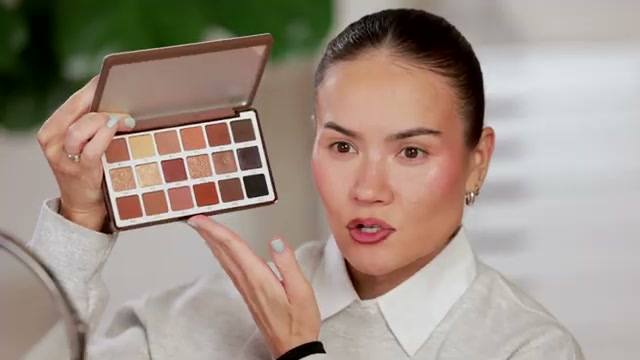 Eye Sculpt Texture & Tone Eyeshadow Palette
