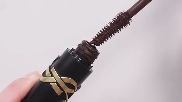 Lash Clash Extreme Volume Mascara