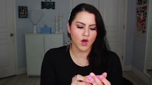 @melirodriguez reviewing Ace Sculpt & Define Contour Stick at 13:59 in a YouTube Shorts video