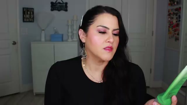 @melirodriguez reviewing Anua Heartleaf BHA Cleanser at 11:06 in a YouTube Shorts video