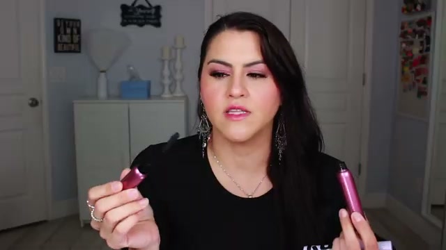 @melirodriguez reviewing Benefit Cosmetics Bounce Mascara at 21:15 in a YouTube Shorts video
