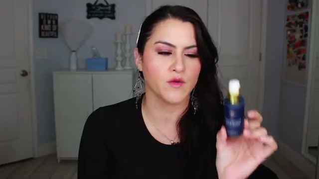 @melirodriguez reviewing City Beauty Concentrated Youth Serum at 04:11 in a YouTube Shorts video