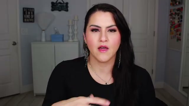 @melirodriguez reviewing Fenty Beauty Eaze Drop Blur Tint Stick at 20:44 in a YouTube Shorts video