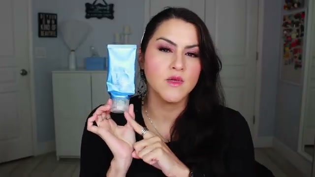 @melirodriguez reviewing Medicube Zero Foam Cleanser at 12:20 in a YouTube Shorts video