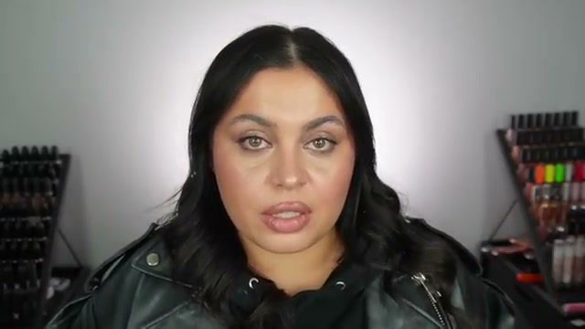 @missmeganrobinsonn reviewing Danessa Myricks Beauty Blurring Balm Setting Spray at 16:03 in a YouTube Shorts video
