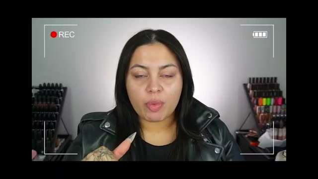 @missmeganrobinsonn reviewing MAC Cosmetics Hyper Real Cream to Foam Cleanser at 01:24 in a YouTube Shorts video