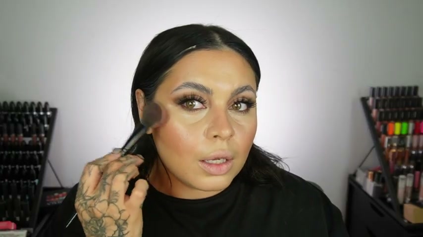 @missmeganrobinsonn reviewing MAC Cosmetics Into the Pink Blush at 25:31 in a YouTube Shorts video