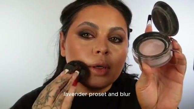 @missmeganrobinsonn reviewing MAC Cosmetics Pro Set and Blur Powder at 17:24 in a YouTube Shorts video