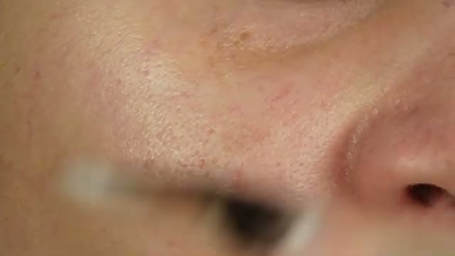 @missmeganrobinsonn reviewing MAC Cosmetics Studio Fix Fluid at 04:05 in a YouTube Shorts video