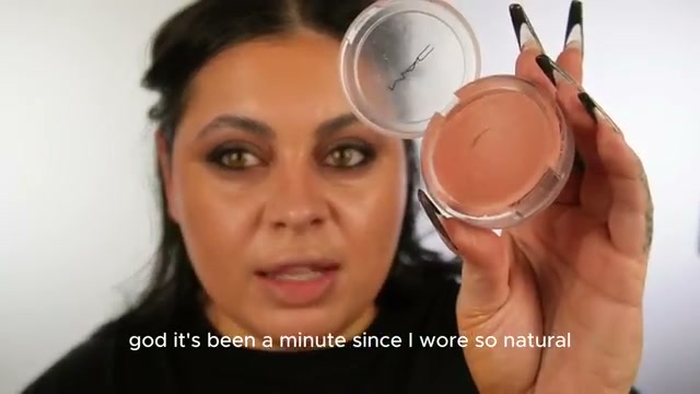 @missmeganrobinsonn reviewing MAC Cosmetics True Harmony Blush at 15:40 in a YouTube Shorts video
