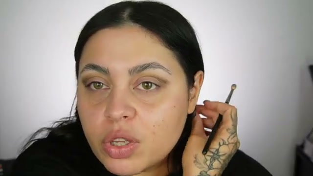 @missmeganrobinsonn reviewing Melt Black Onyx Pencil at 08:10 in a YouTube Shorts video
