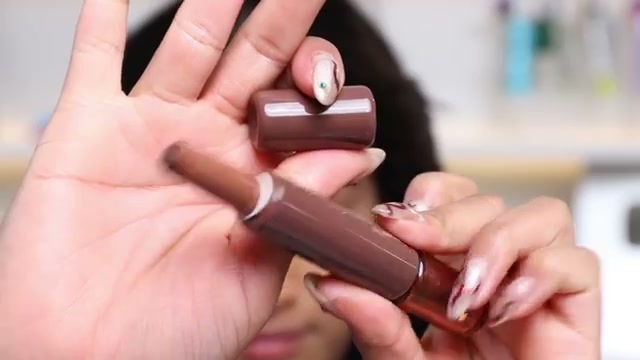 Long-Lasting Dual Coloring Stick Eye Shadow