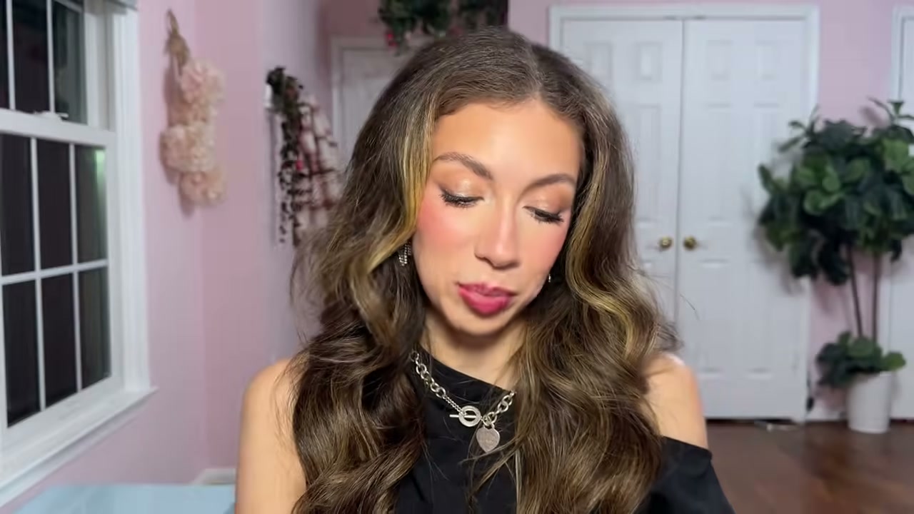 The Super Peptide Glossy Lip Treatment