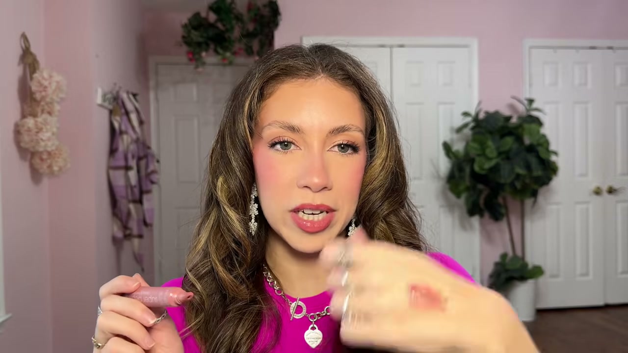 The Super Peptide Glossy Lip Treatment
