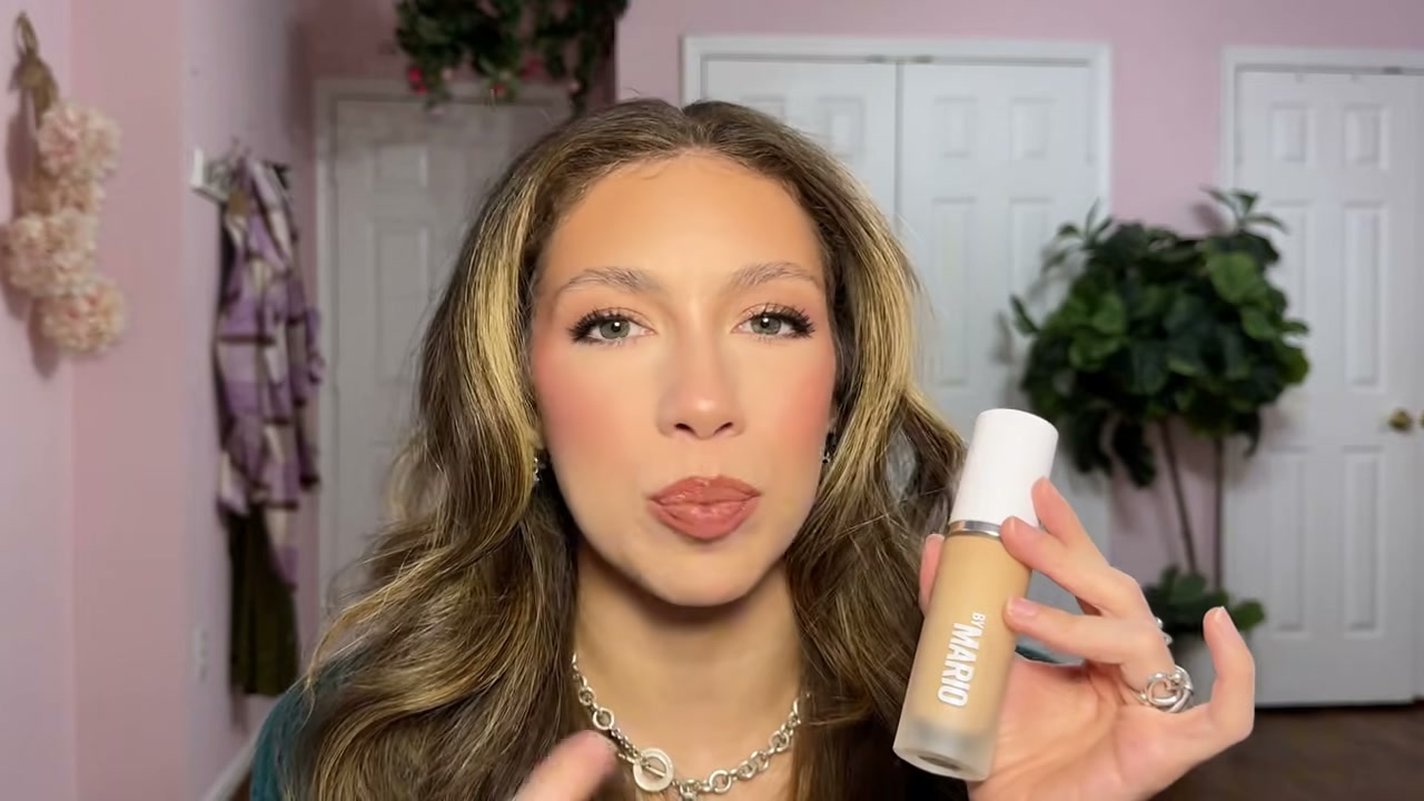 SurrealSkin Natural Finish Foundation