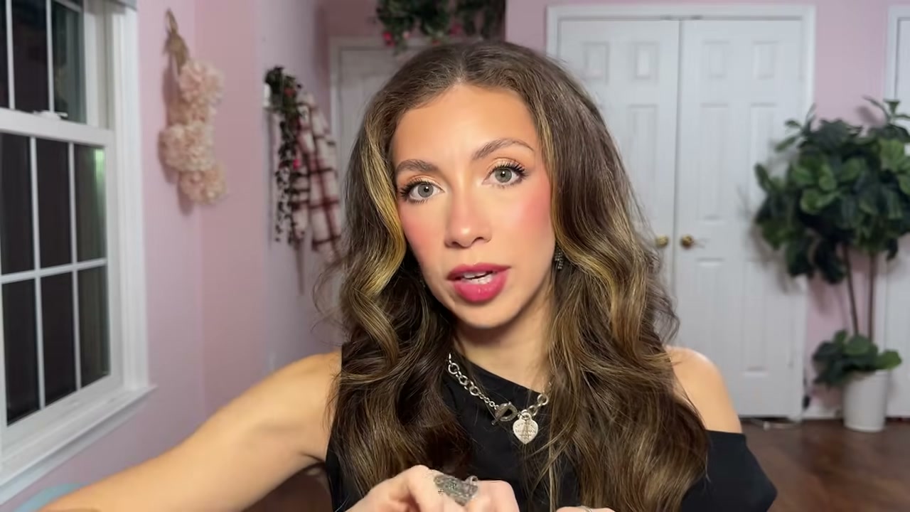 The Falsies Surreal Extensions Mascara