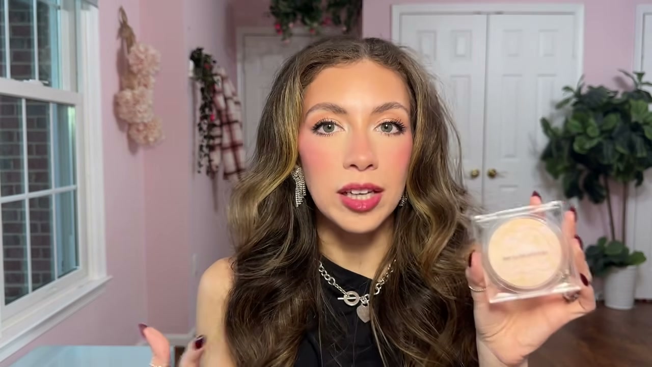 Cloudlight Soft Glow Veil Finishing Powder