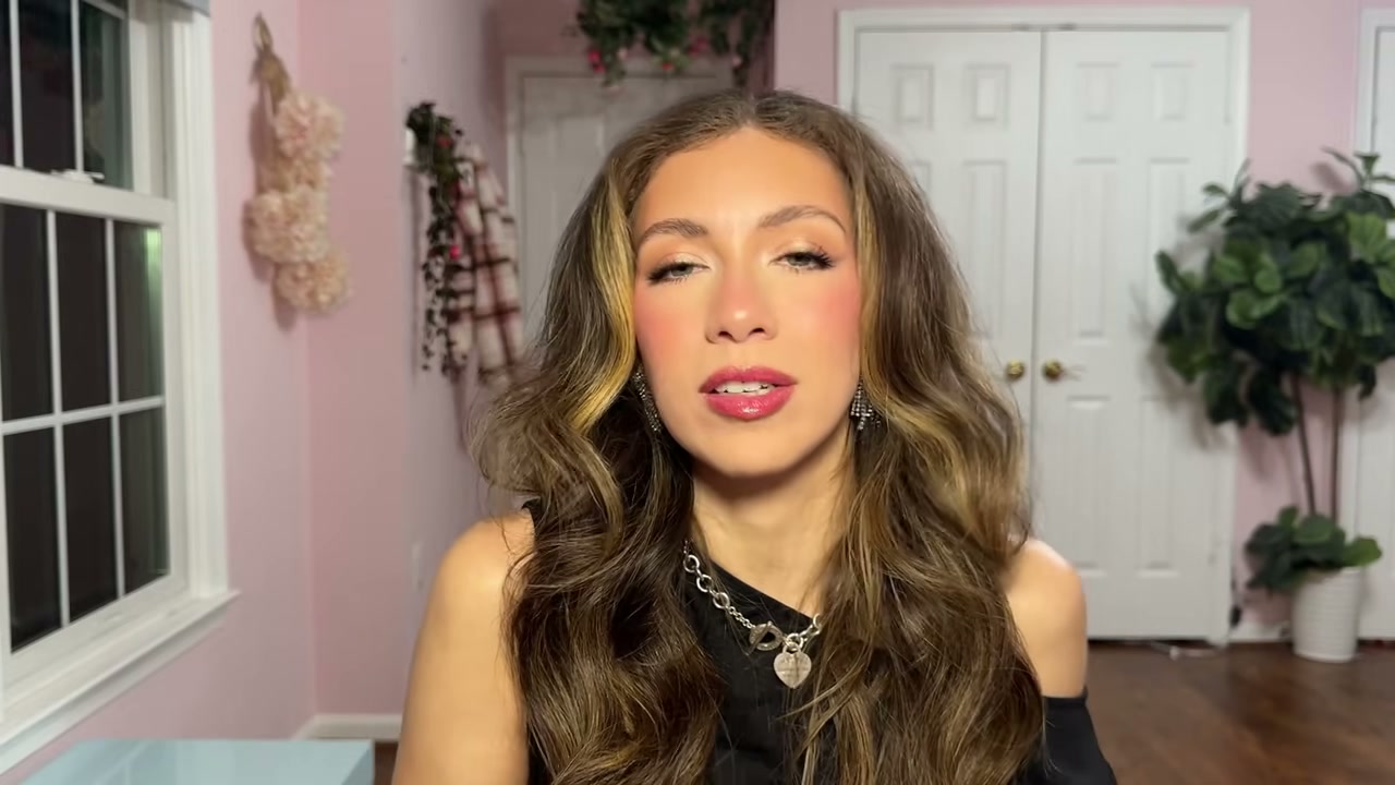 @moorebeautifully reviewing Vitamasque Lip Butter Balm at 45:12 in a YouTube Shorts video