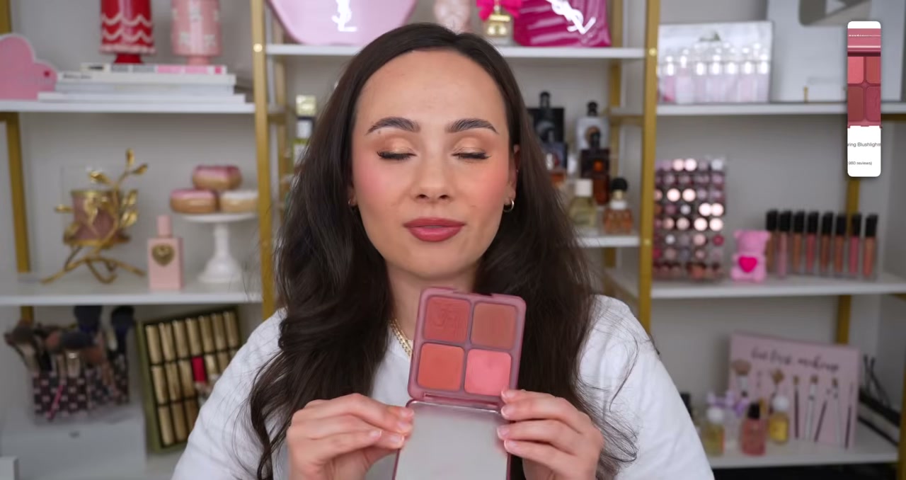 @morganturnermakeup reviewing Huda Beauty Blush Filter Blushlighter Palette at 18:23 in a YouTube Shorts video