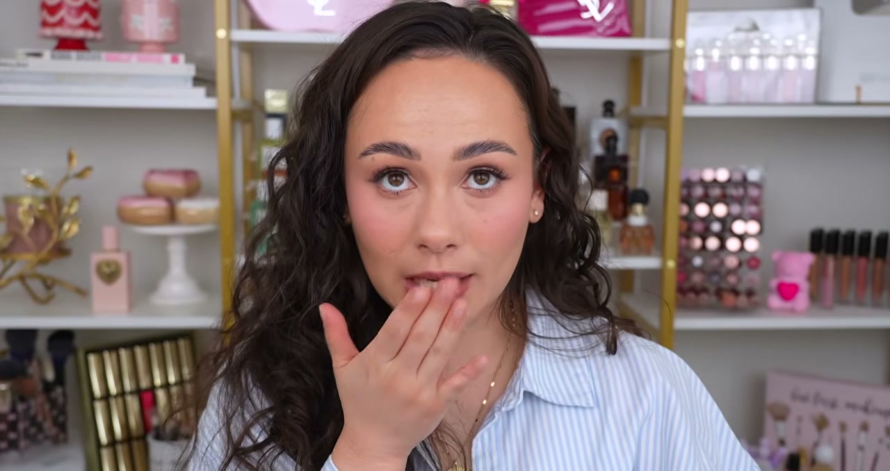 @morganturnermakeup reviewing Laifen SE Lite Hair Dryer at 15:47 in a YouTube Shorts video