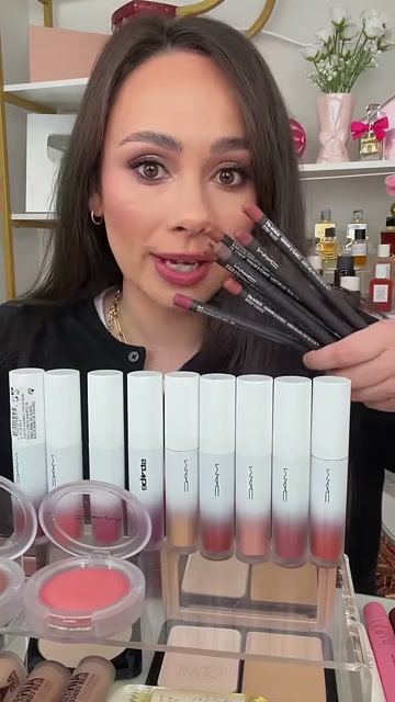 @morganturnermakeup reviewing MAKE UP FOR EVER Artist Color Crayon at 00:53.44 in a YouTube Shorts video