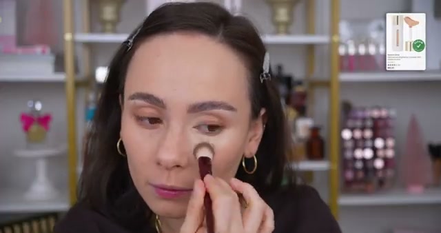@morganturnermakeup reviewing Westman Atelier Vital Skincare Concealer at 08:17 in a YouTube Shorts video