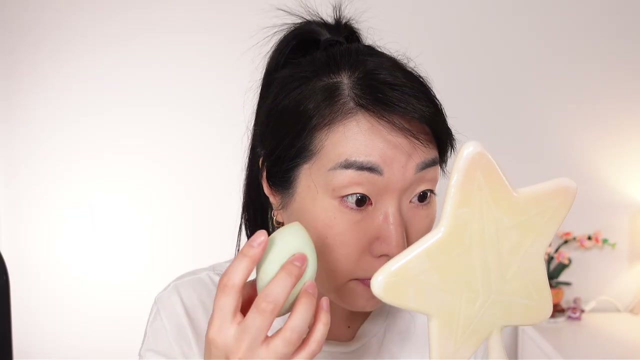 Soft Glam Satin Foundation