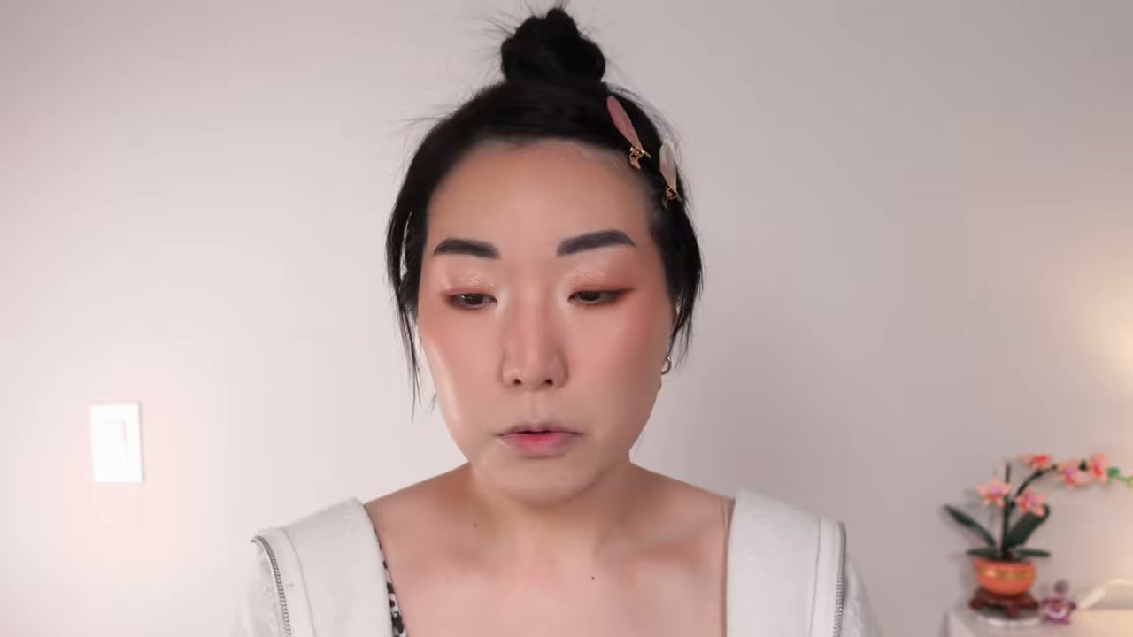 Demi'Glow Light-Diffusing Highlighter