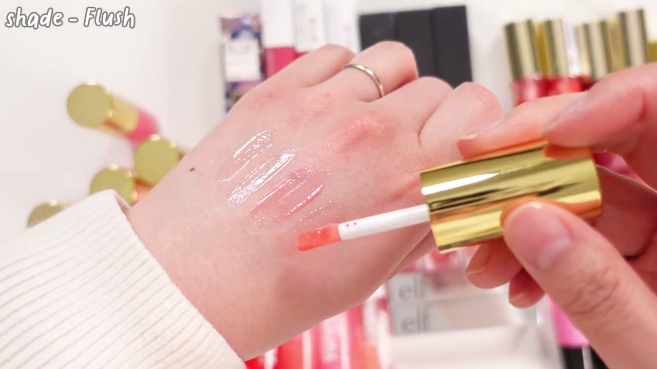 @ms.angiekim reviewing Winky Lux Lip Oil at 01:29 in a YouTube Shorts video